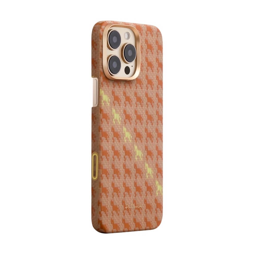 Кевларен кейс с MagSafe за iPhone 16 Pro Max - Pitaka Happiness Rides Amber Edge Ultra Slim Aramid Fiber Case