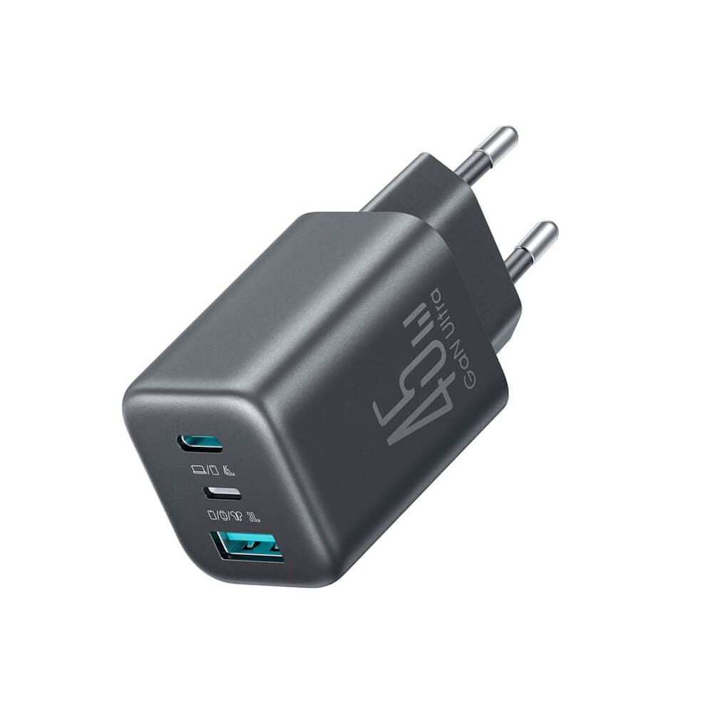 Захранване за ел. мрежа за мобилни устройства с USB-A, USB-C и Lightning изходи с технология за бързо зареждане - Joyroom JR-TO1 GaN 3-Port USB-C Lightning USB-A Wall Charger 45W (черен)