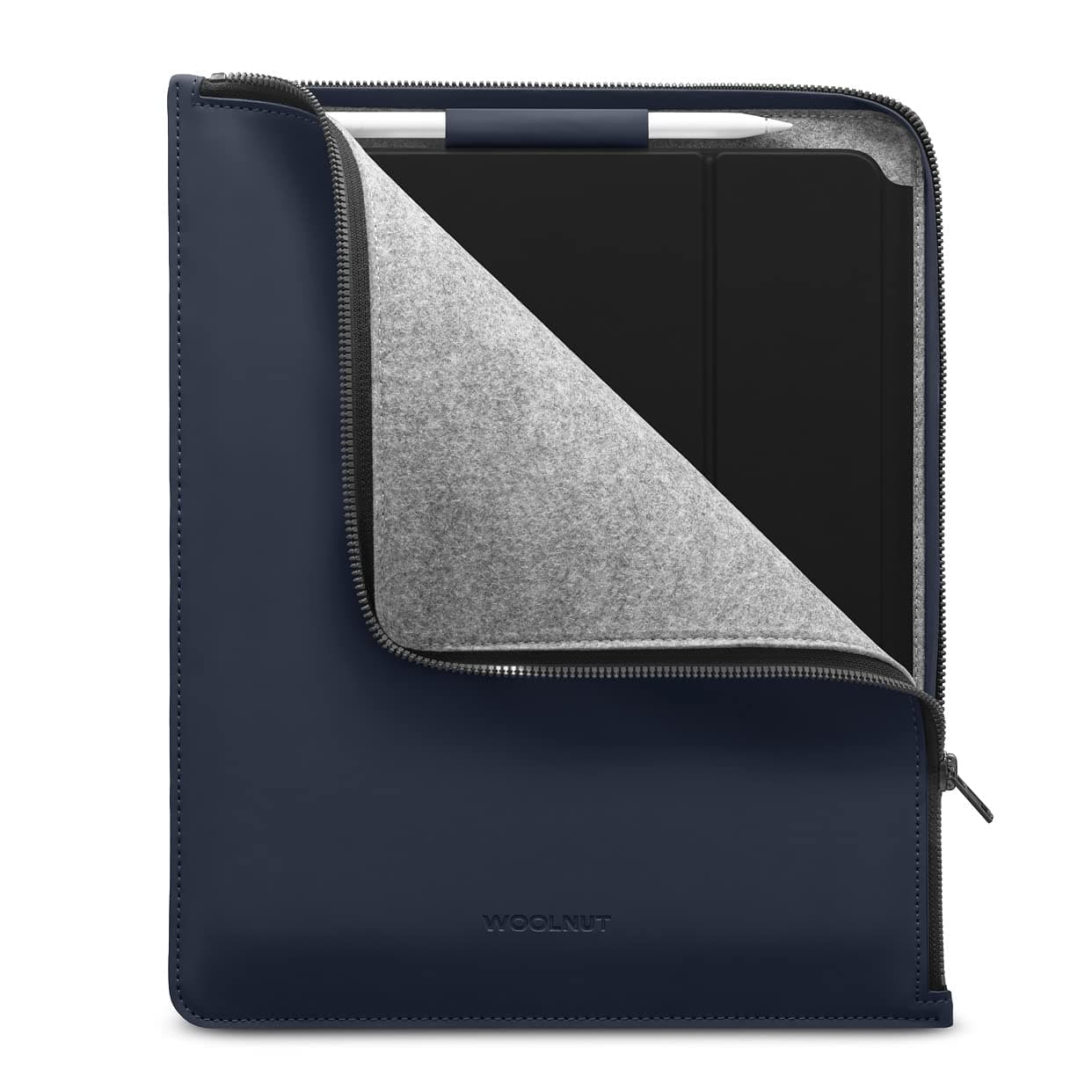 Кожен калъф с цип за iPad Pro 12.9 M2 (2022), iPad Pro 12.9 M1 (2021), iPad Pro 12.9 (2020), iPad Pro 12.9 (2018) - Woolnut Coated Folio (син)
