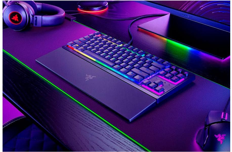 Клавиатура Razer Ornata V3 Tenkeyless, Mecha-Membrane Switch, гейминг, RGB подсветка, черна