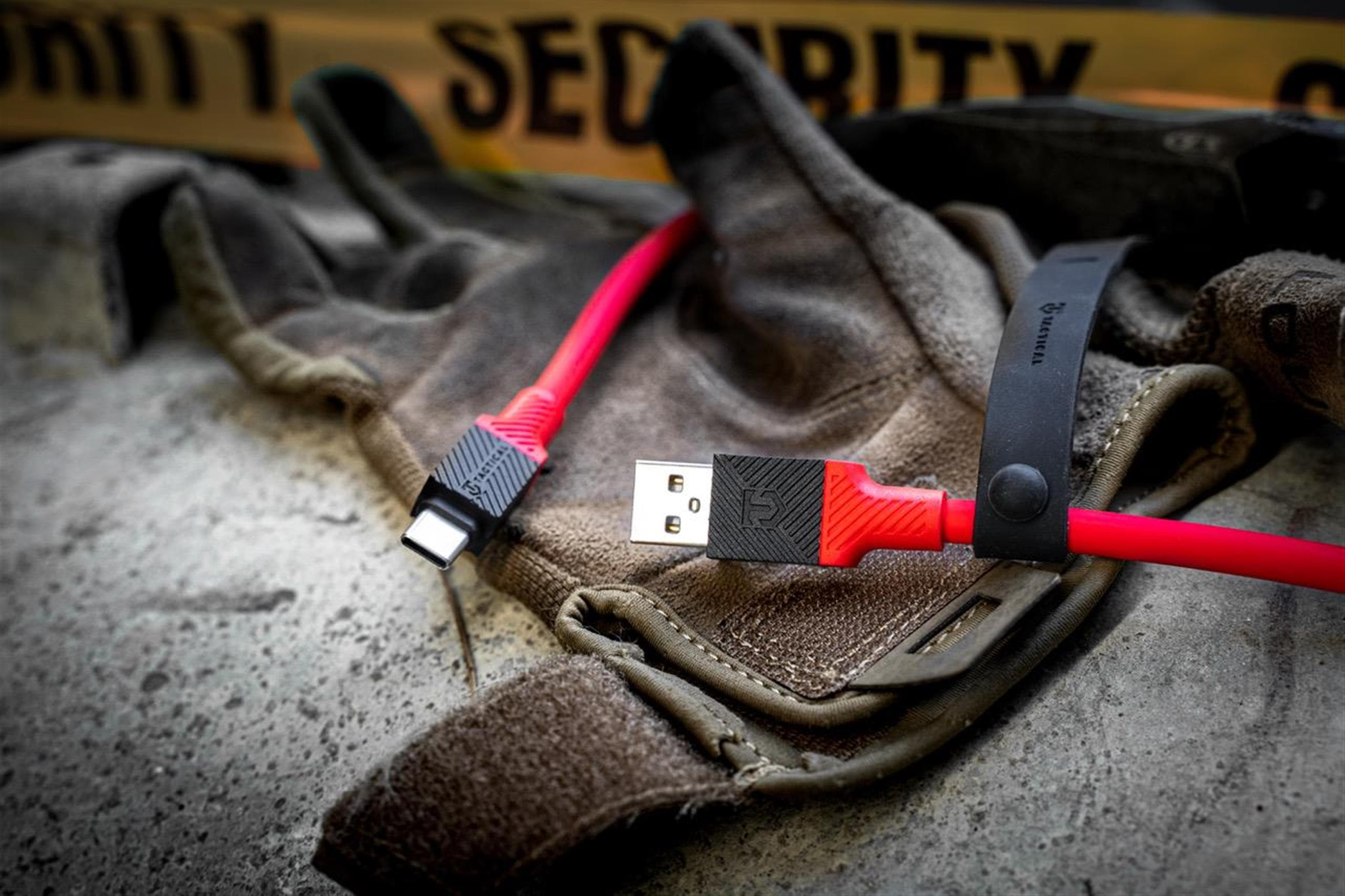 Здрав кабел с бързо зареждане за устройства с USB-C порт (100 см) - Tactical Fat Man USB-C to USB-C Cable 60W (червен)