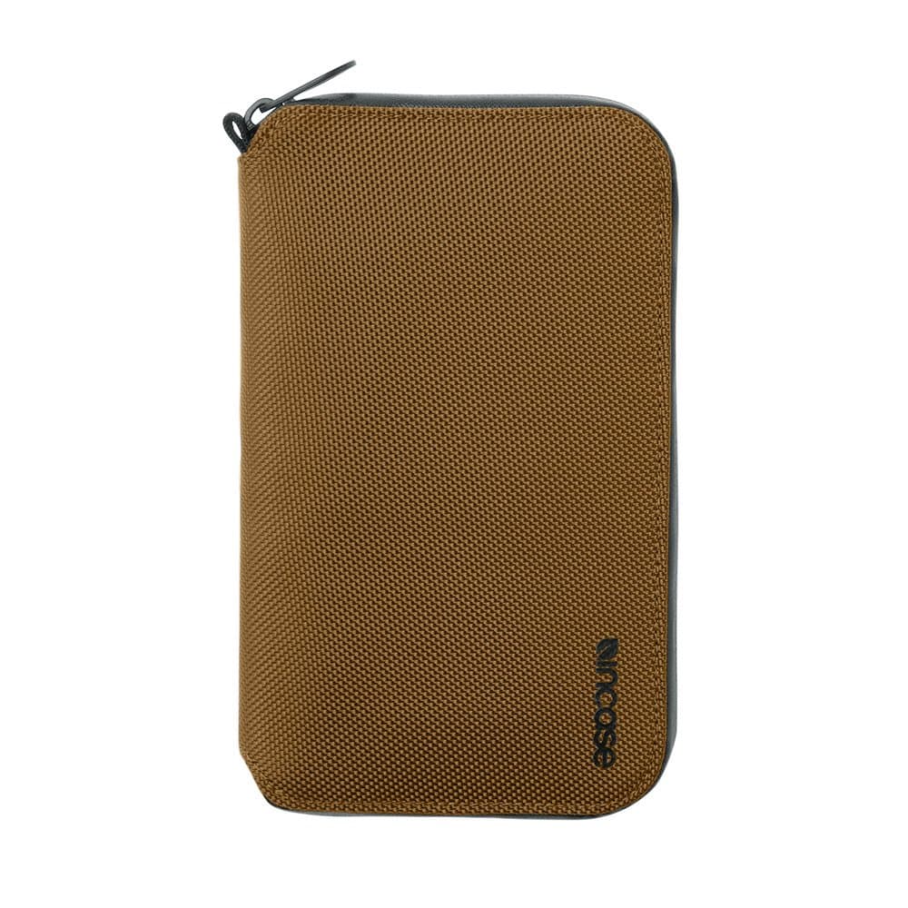 Стилен и практичен портфейл с множество отделения - Incase Travel Passport Zip Wallet (бронз)