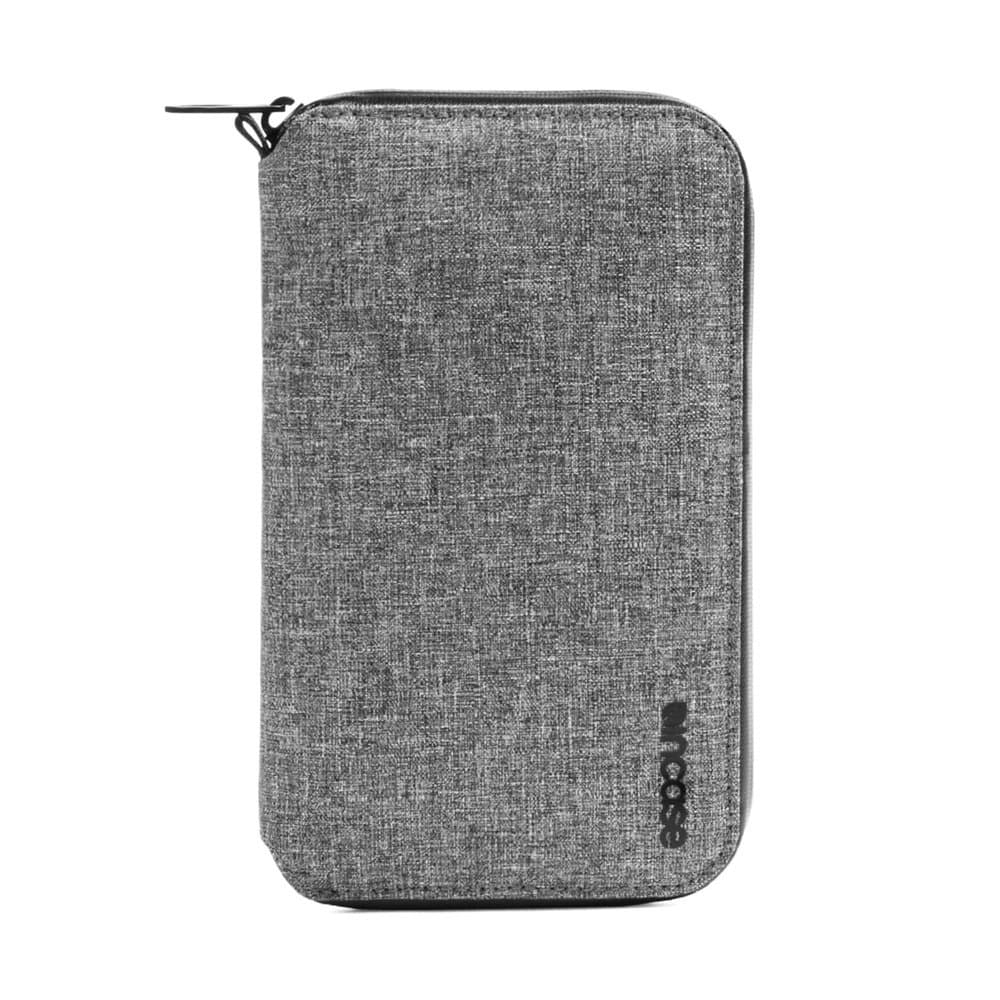 Стилен и практичен портфейл с множество отделения - Incase Travel Passport Zip Wallet (тъмносив)